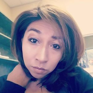 Meet your Posher, Iris